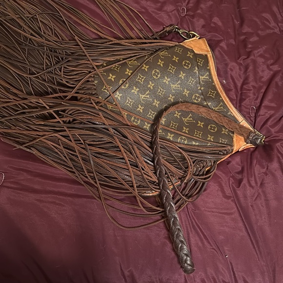 Vintage boho Louis Vuitton crossbody - Picture 12 of 14
